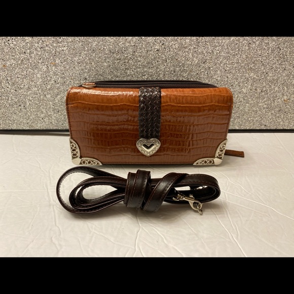 Crossbody Clutch - Picture 4 of 11